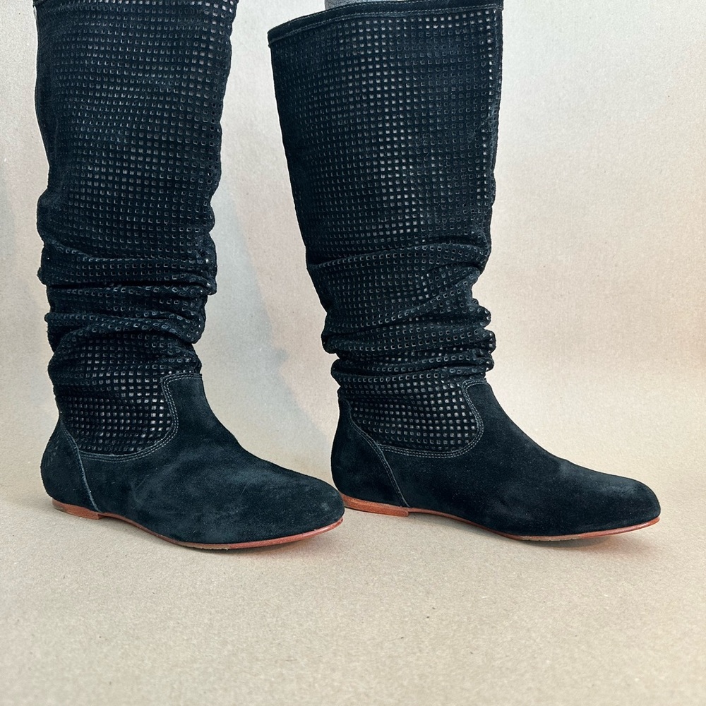 Elegant Black Knee-High Women's Boots